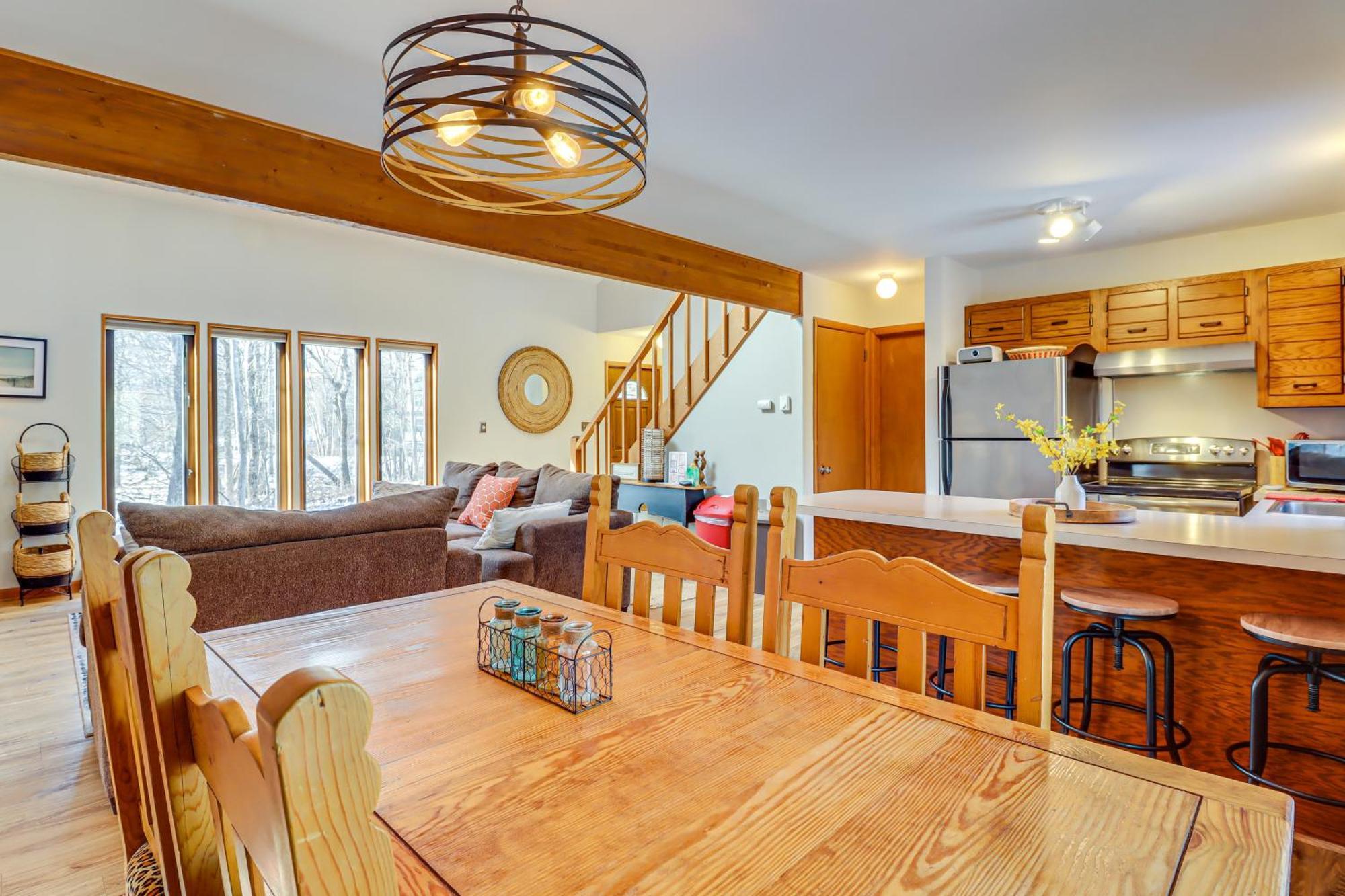 Poconos Home With Private Spa And Fire Pit Long Pond Bagian luar foto