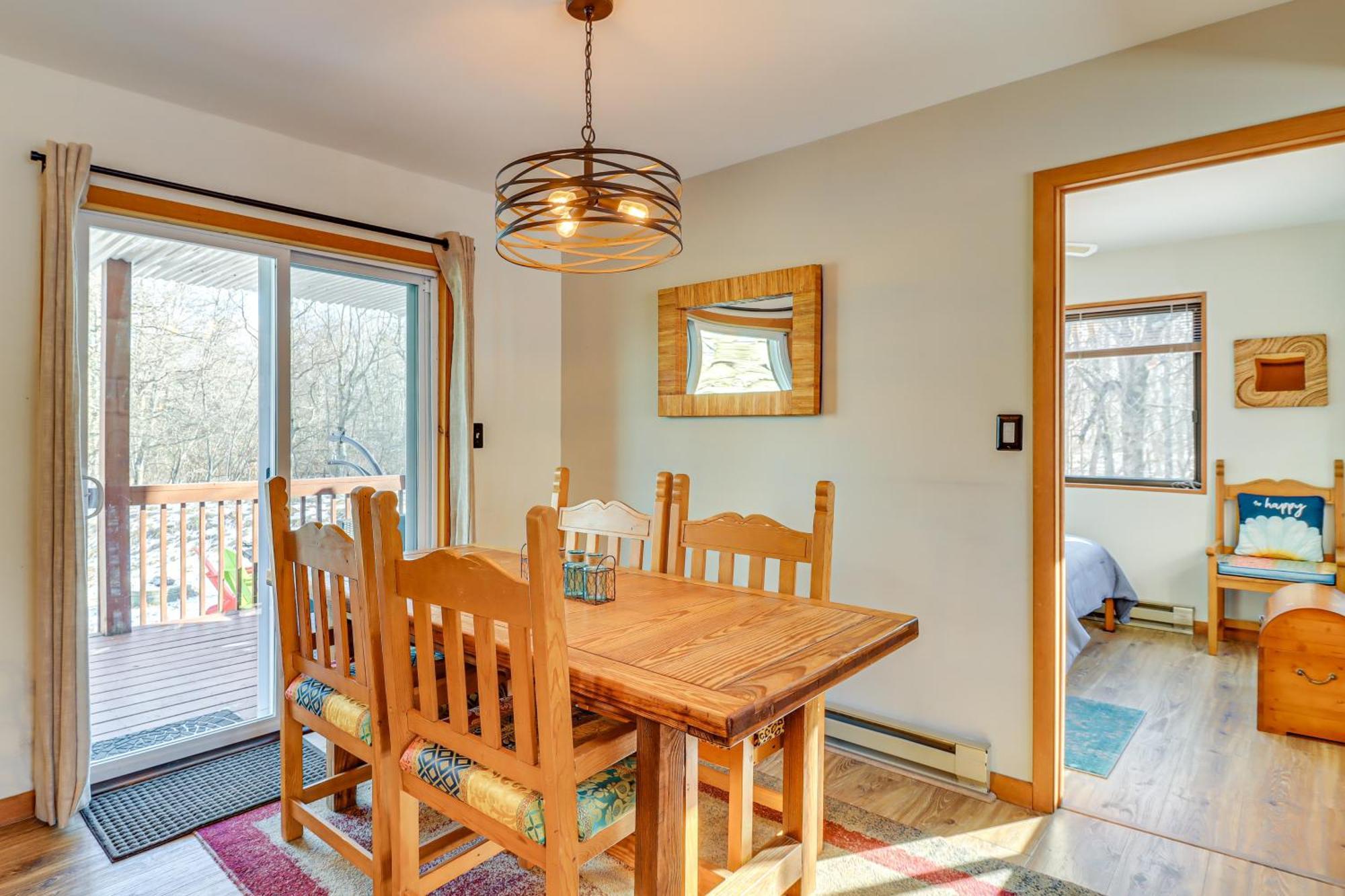 Poconos Home With Private Spa And Fire Pit Long Pond Bagian luar foto