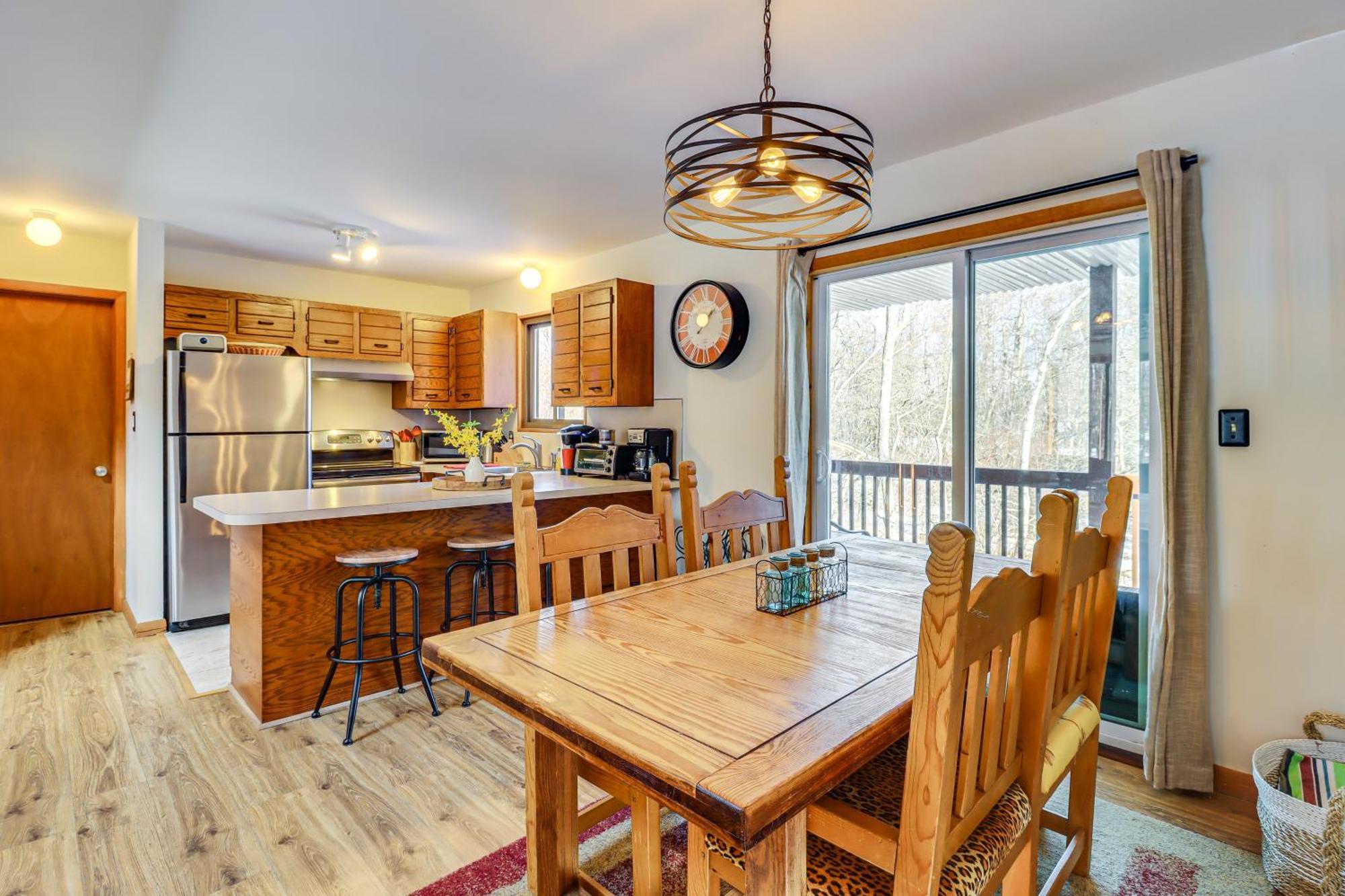 Poconos Home With Private Spa And Fire Pit Long Pond Bagian luar foto